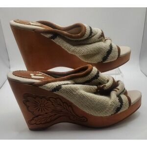Report Knit Platform Sandals Wedge Heel Size 8.5  Deer / Floral Design Open Toe